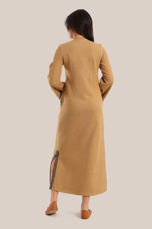 Embroidered caftan dress with pockets